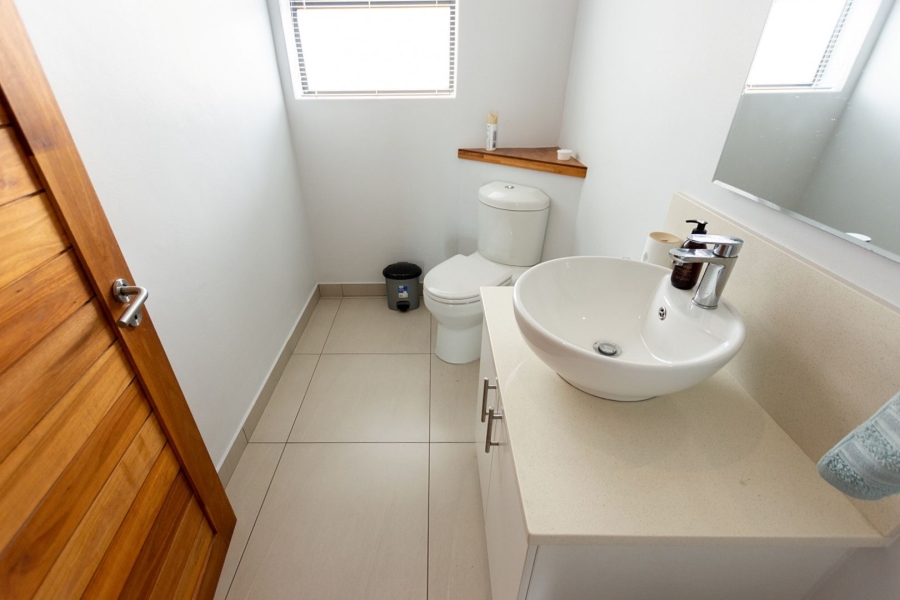 5 Bedroom Property for Sale in Calypso Beach Western Cape